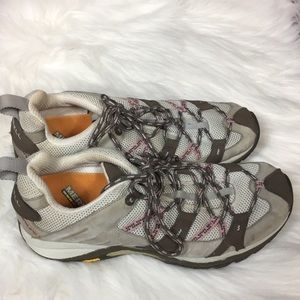 Merrell hicking shoes size 9.5